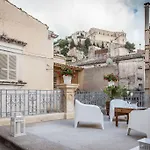 Oda ve Kahvaltı Palazzo Montalbano 4*