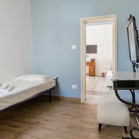 Palazzo Montalbano 3*