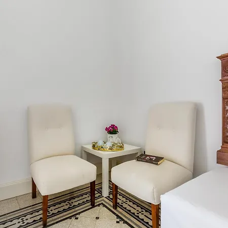 Palazzo Montalbano Bed & Breakfast 3*