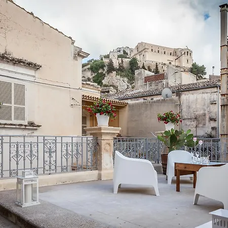 Palazzo Montalbano Bed & Breakfast Scicli