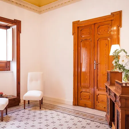 Palazzo Montalbano 3*