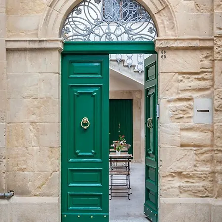 Palazzo Montalbano Bed & Breakfast