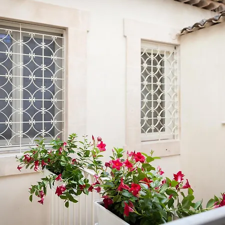 Bed & Breakfast Palazzo Montalbano 3*